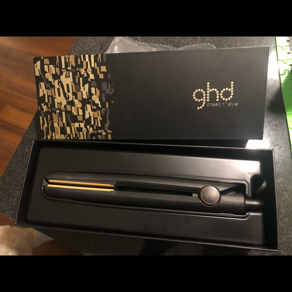 GHD flat iron/straightener